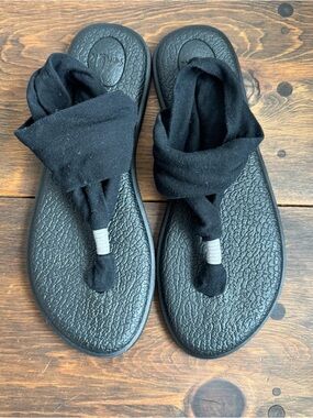 EUC Sanuk Yoga Flip Flop Sandals 9 40